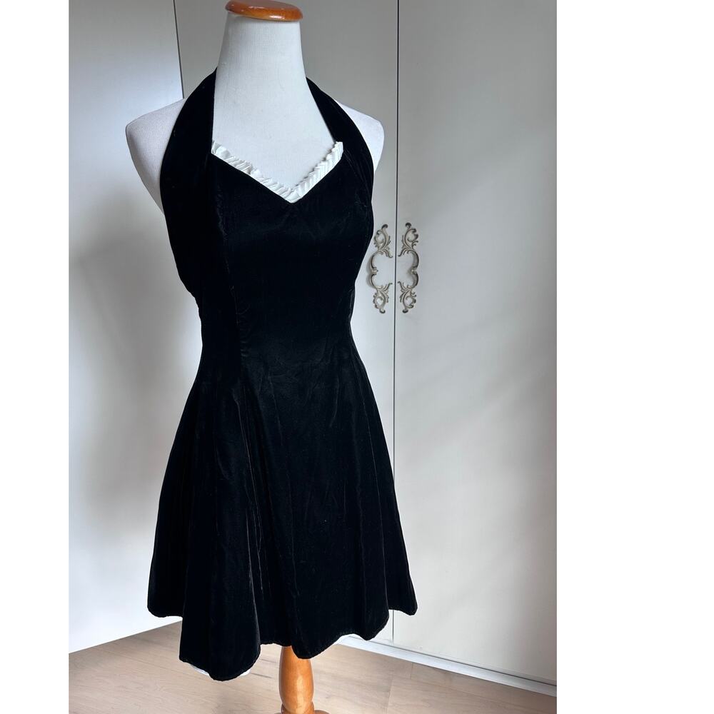 Vintage 90s Womens Party Dress Black Size 2 Halter Goth Formal Prom Whimsy USA